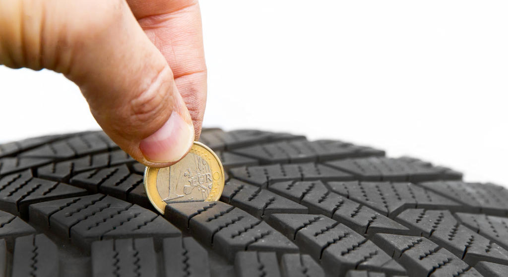 medir el desgaste de los neumáticos
